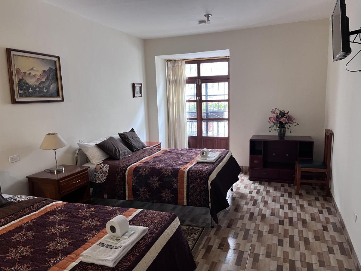 Hostal Benalcazar Quito Extérieur photo