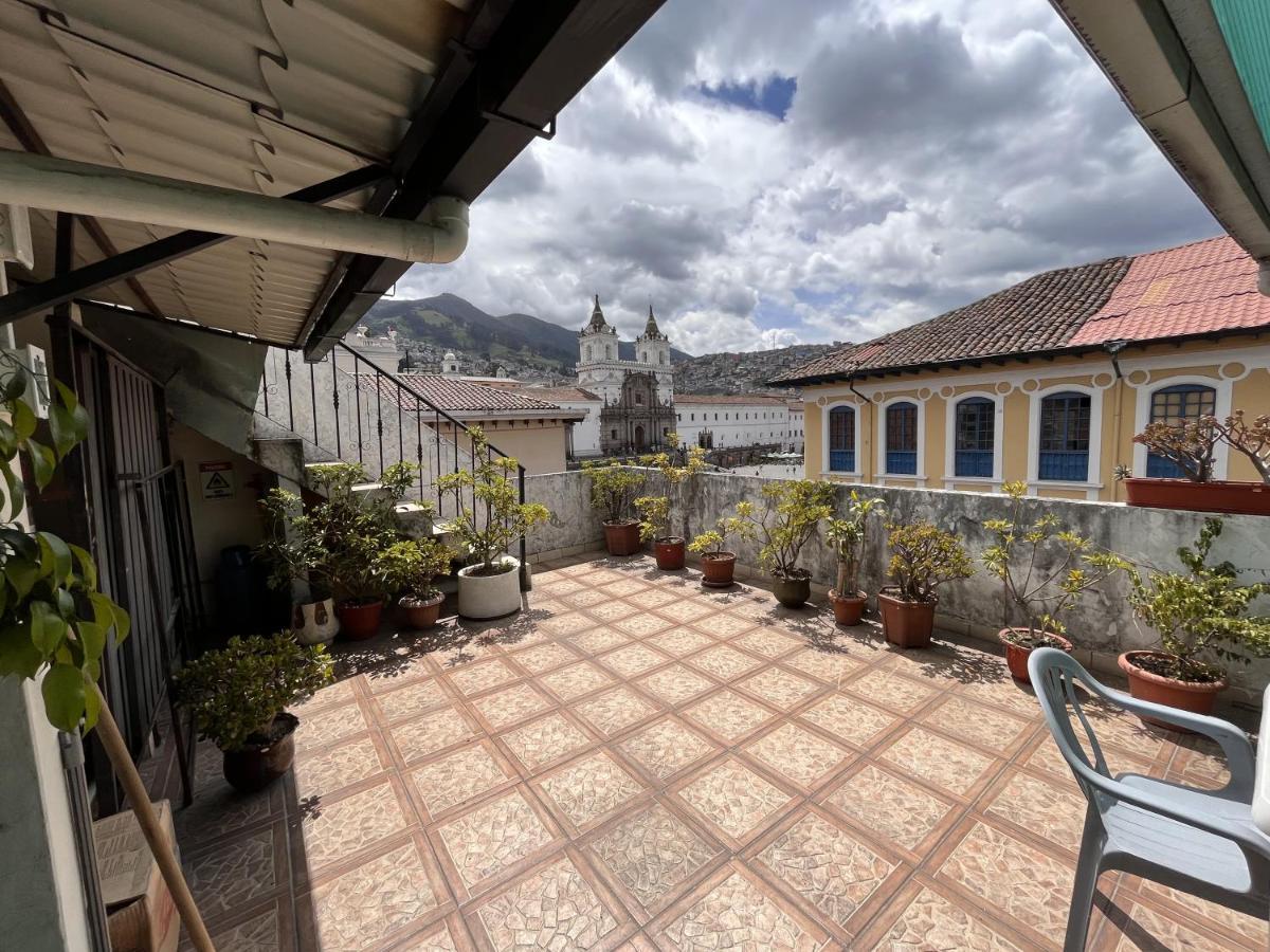 Hostal Benalcazar Quito Extérieur photo