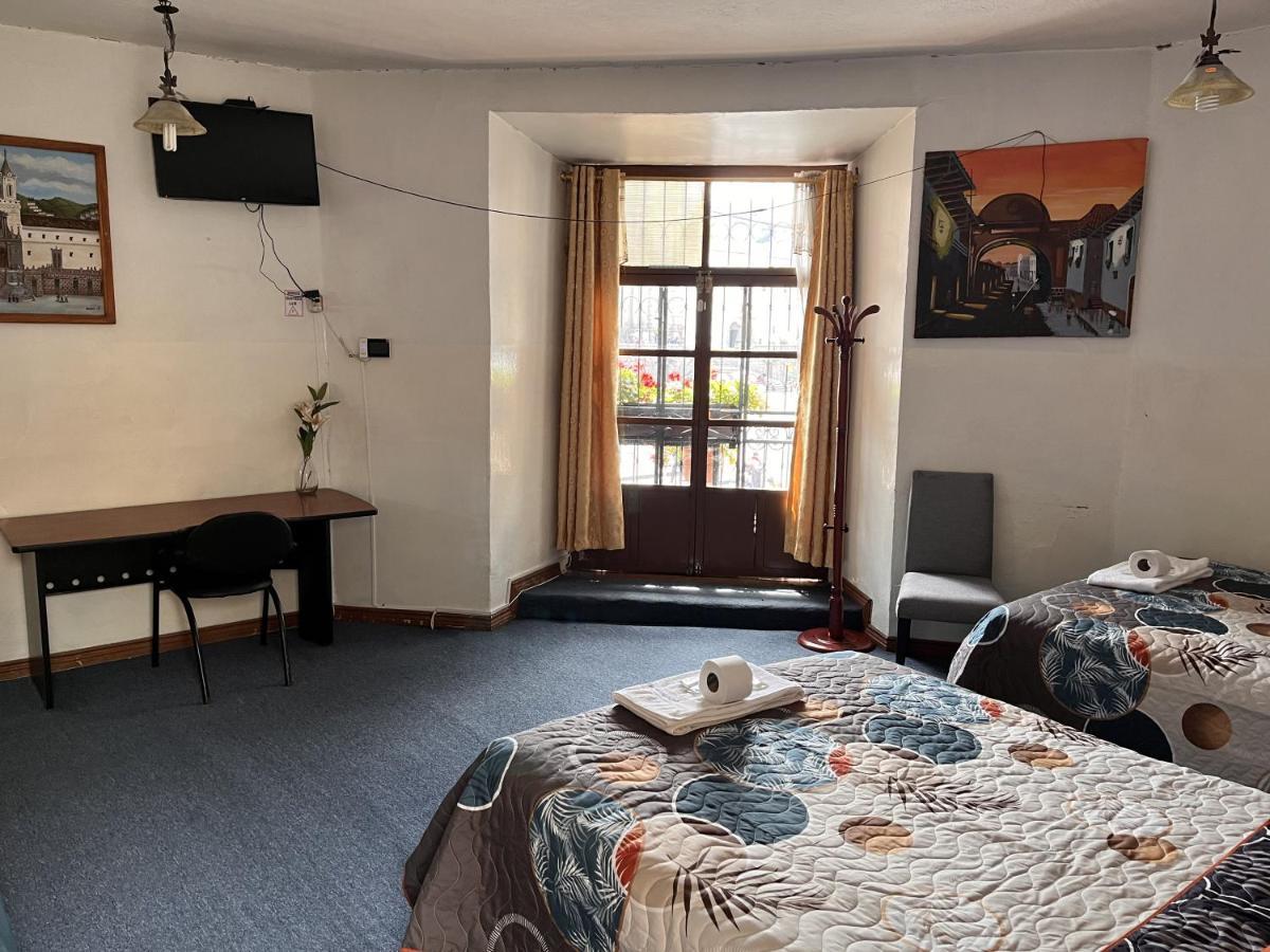 Hostal Benalcazar Quito Extérieur photo