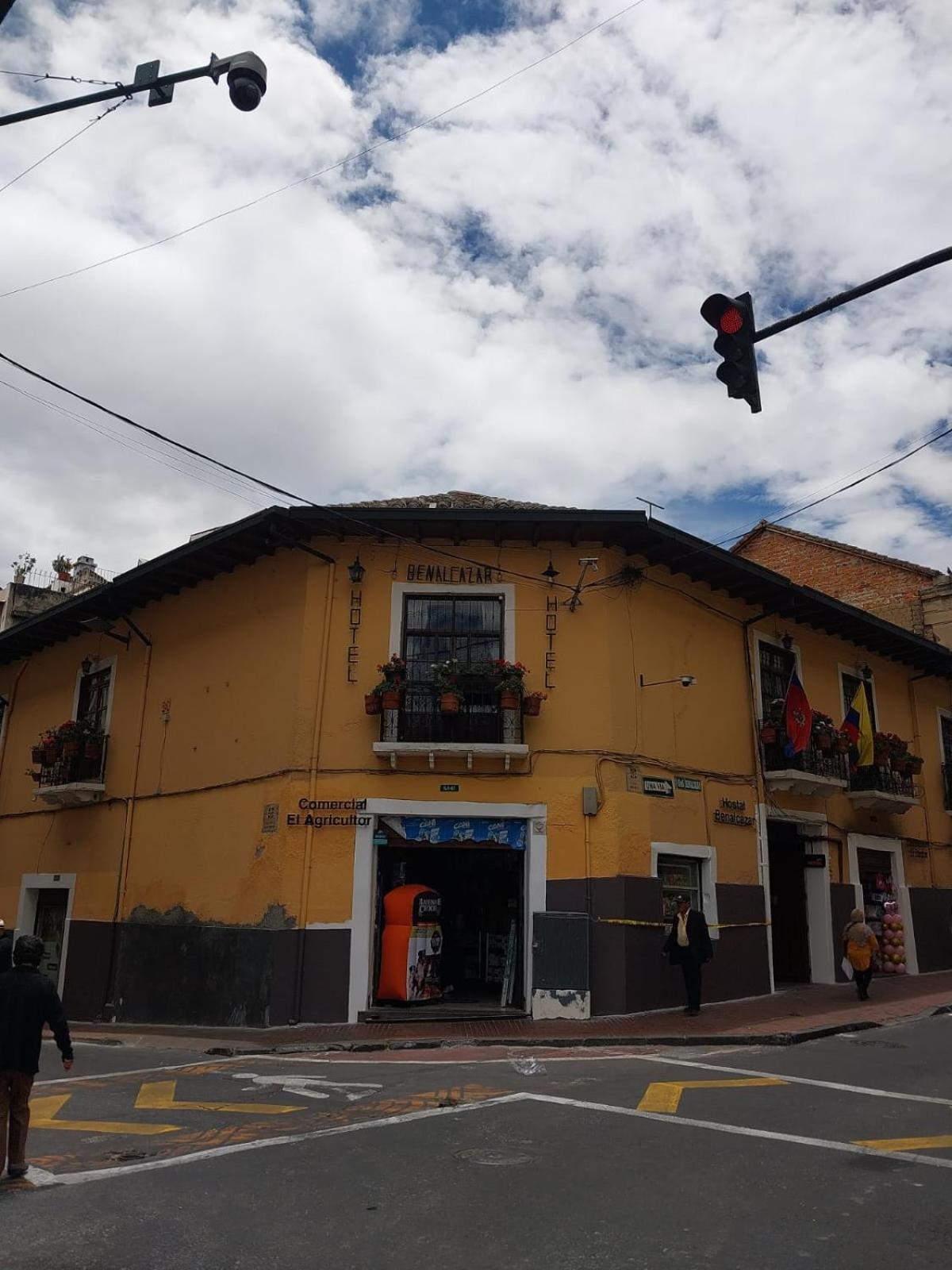 Hostal Benalcazar Quito Extérieur photo