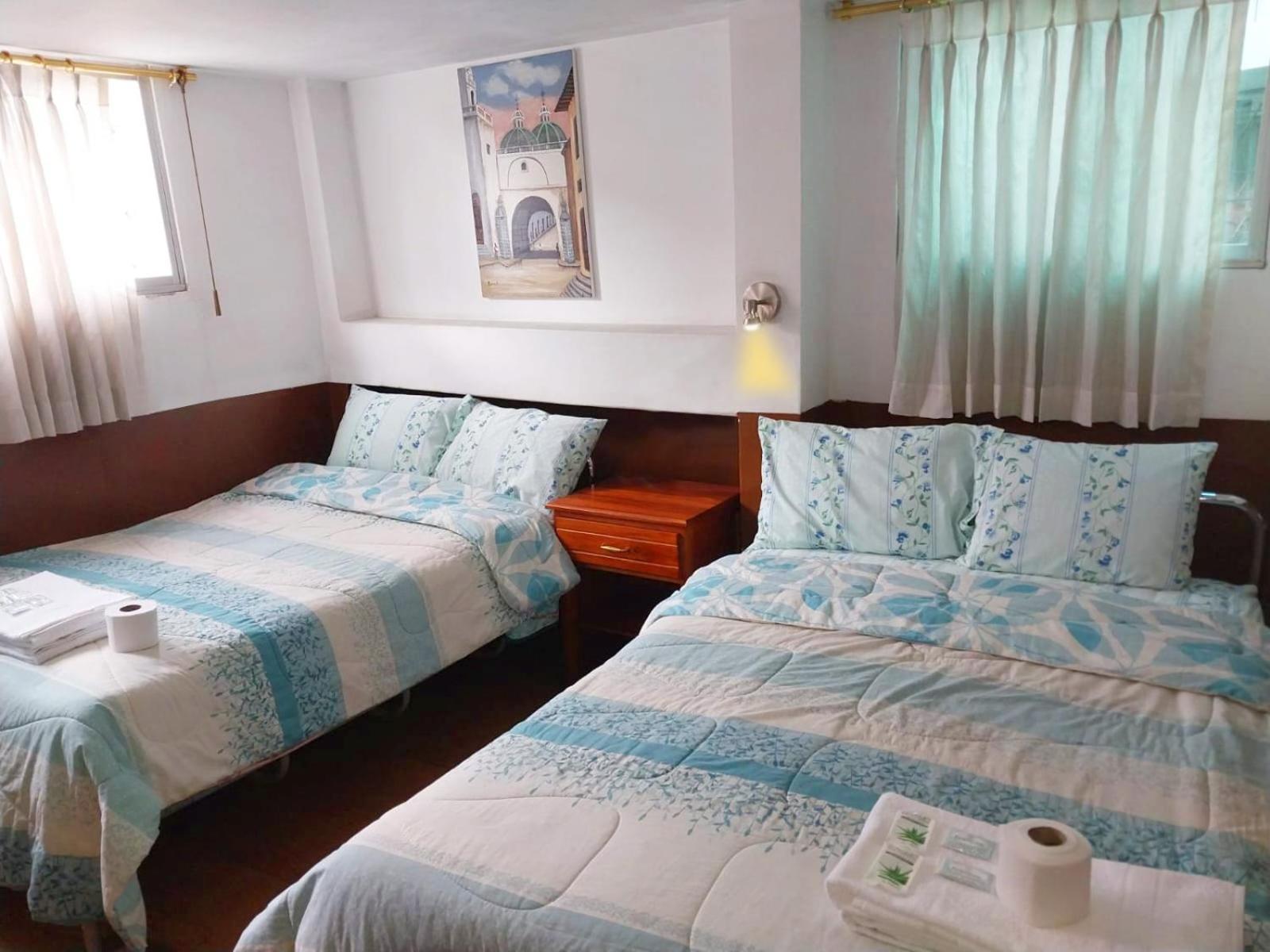 Hostal Benalcazar Quito Extérieur photo